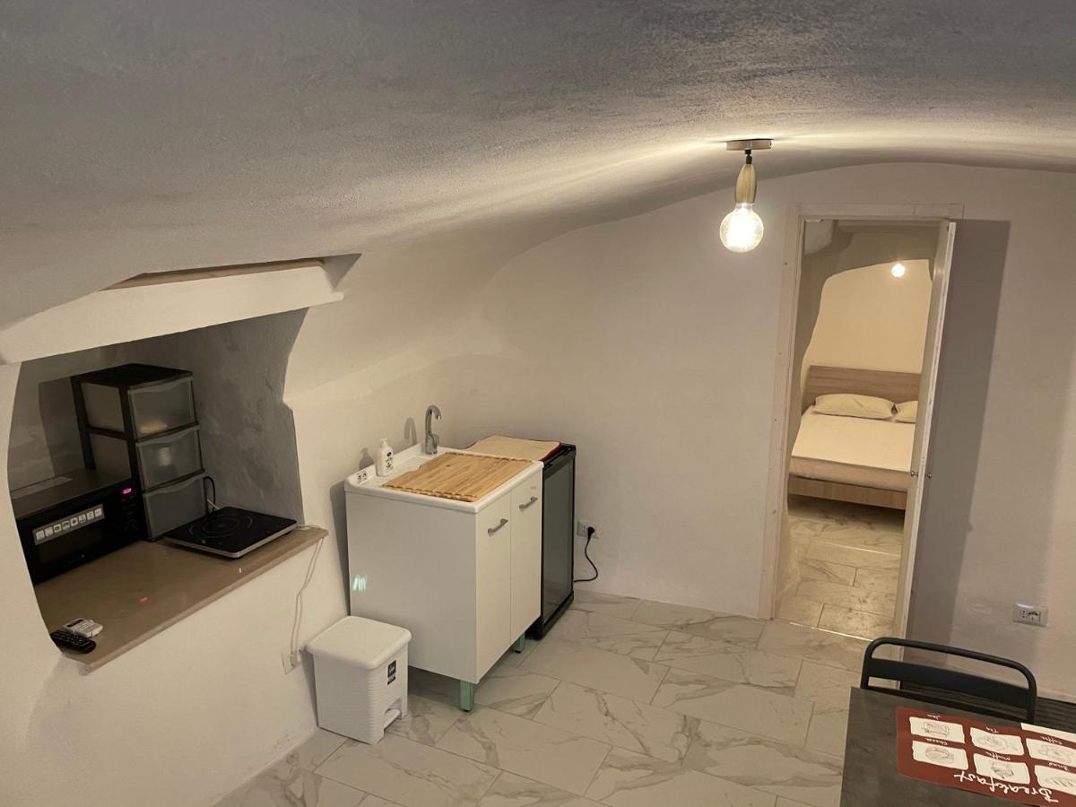 Mory&Clary Cave Palese Airport Bed & Breakfast Bari Eksteriør bilde