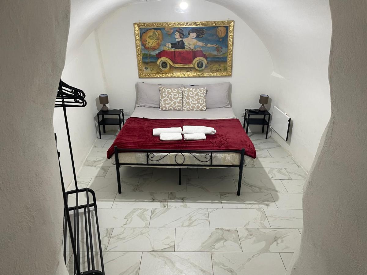 Mory&Clary Cave Palese Airport Bed & Breakfast Bari Eksteriør bilde