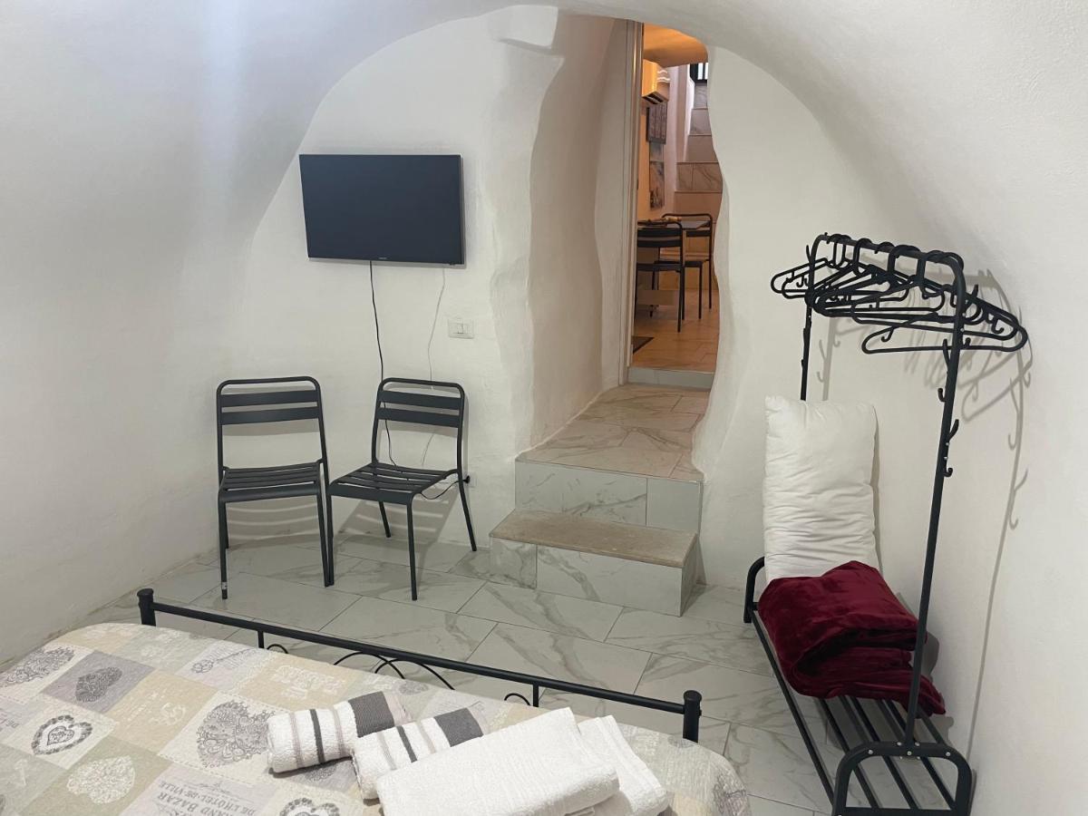 Mory&Clary Cave Palese Airport Bed & Breakfast Bari Eksteriør bilde