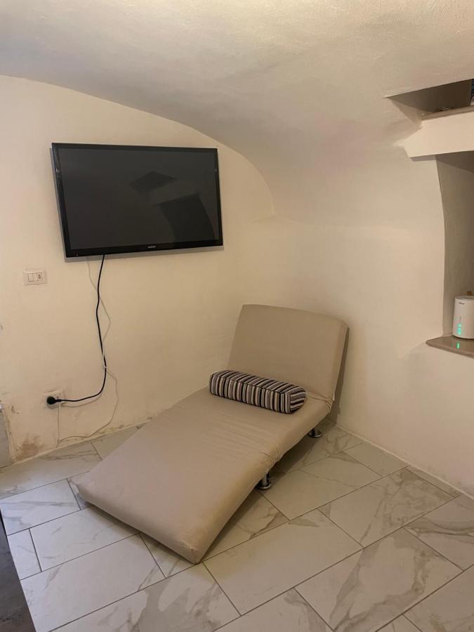 Mory&Clary Cave Palese Airport Bed & Breakfast Bari Eksteriør bilde