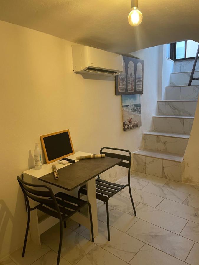 Mory&Clary Cave Palese Airport Bed & Breakfast Bari Eksteriør bilde